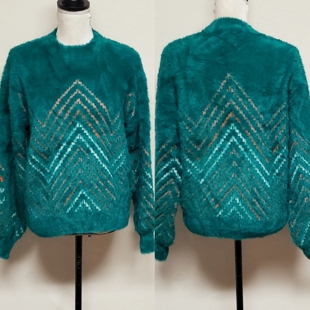 LISTICLE Green Faux Fur Multi-color Chevron Embroidered Mock Neck Sweater Small
